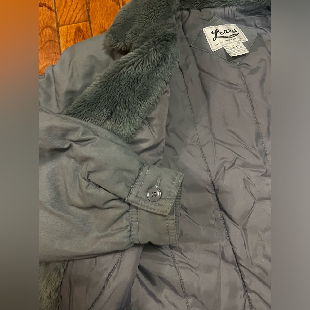 Learsi Jacket - Picture 5 of 6